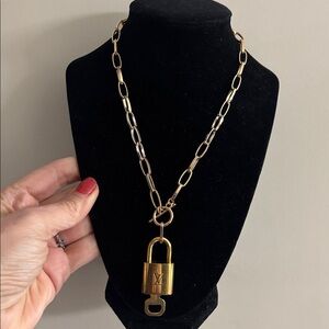 100% Auth Louis Vuitton Lock and key #450